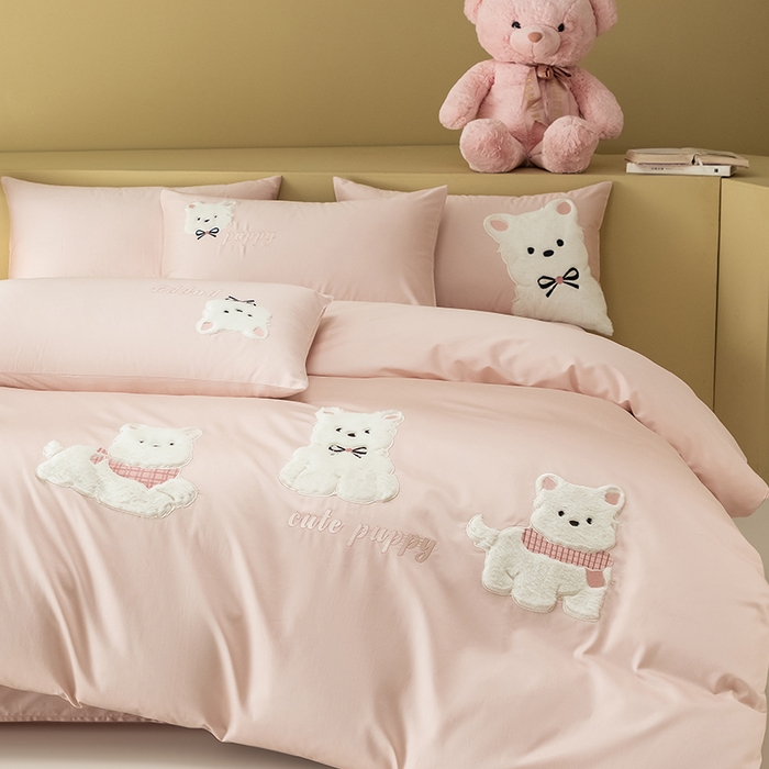 91家纺网 家纺一手货源 找家纺 （总）618家纺 2026新款A类100支全棉纯棉毛巾绣花四件套-腊肠狗系列