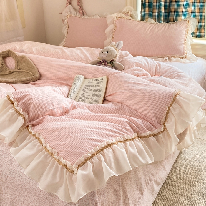 91家纺网 家纺一手货源 找家纺 艺玲家纺 2026新款奶油风韩式云朵棉花边四件套 奶油-粉