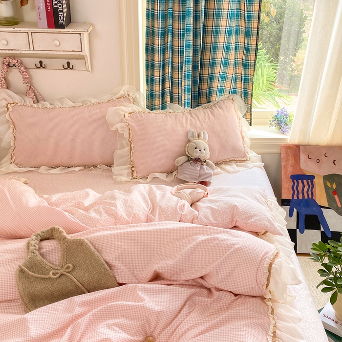 91家纺网 家纺一手货源 找家纺 艺玲家纺 2026新款奶油风韩式云朵棉花边四件套 奶油-粉