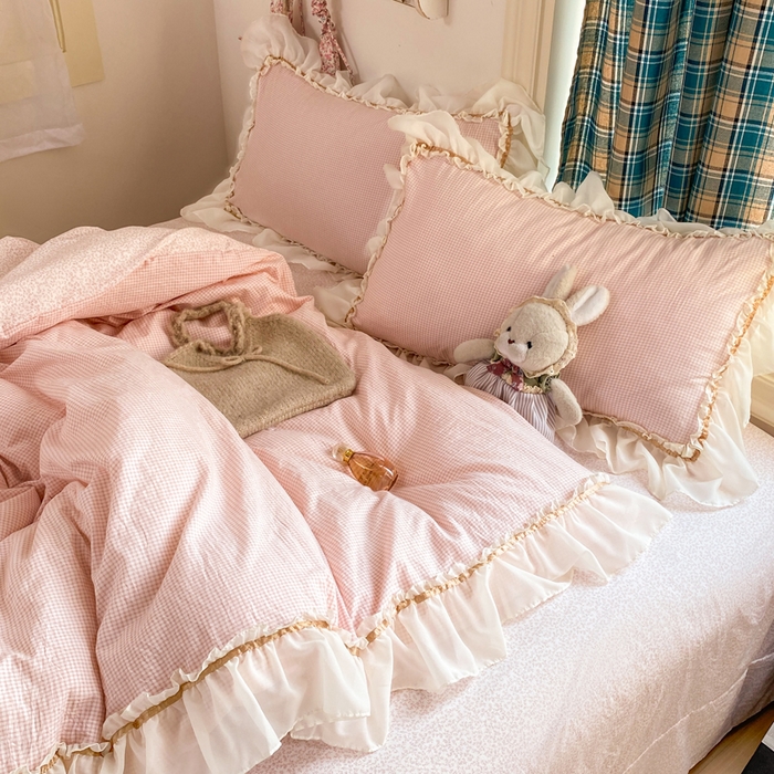 91家纺网 家纺一手货源 找家纺 艺玲家纺 2026新款奶油风韩式云朵棉花边四件套 奶油-粉