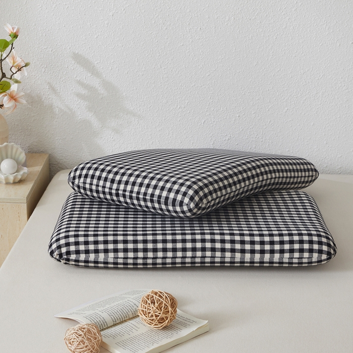 91家纺网 家纺一手货源 找家纺 翎盈家纺 2026新款纯棉水洗棉深睡枕专用枕套面包记忆枕枕头套 黑小格