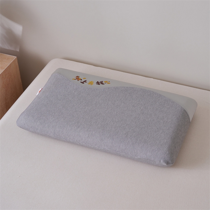 91家纺网 家纺一手货源 找家纺 一粒麦子乳胶馆 2026新款亲肤记忆棉护颈太空益眠枕枕头枕芯-马上有钱 面包款-马上有钱-灰色