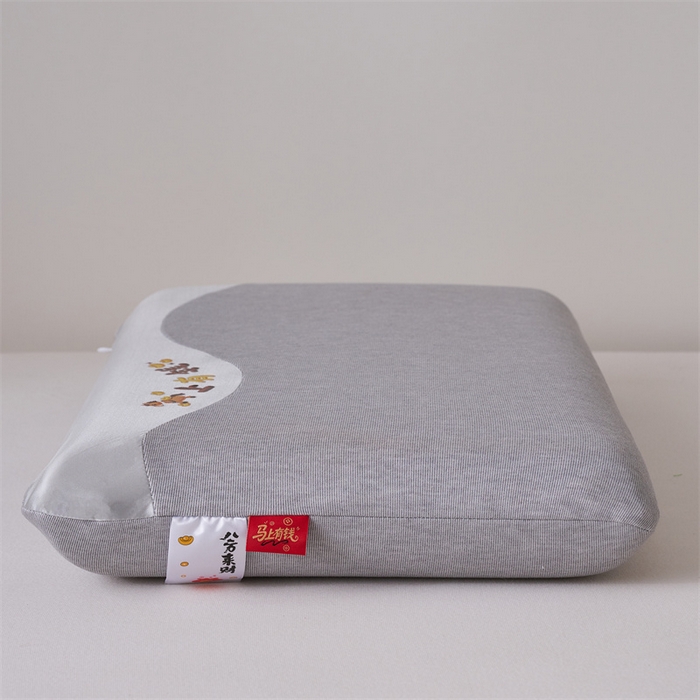 91家纺网 家纺一手货源 找家纺 一粒麦子乳胶馆 2026新款亲肤记忆棉护颈太空益眠枕枕头枕芯-马上有钱 面包款-马上有钱-灰色