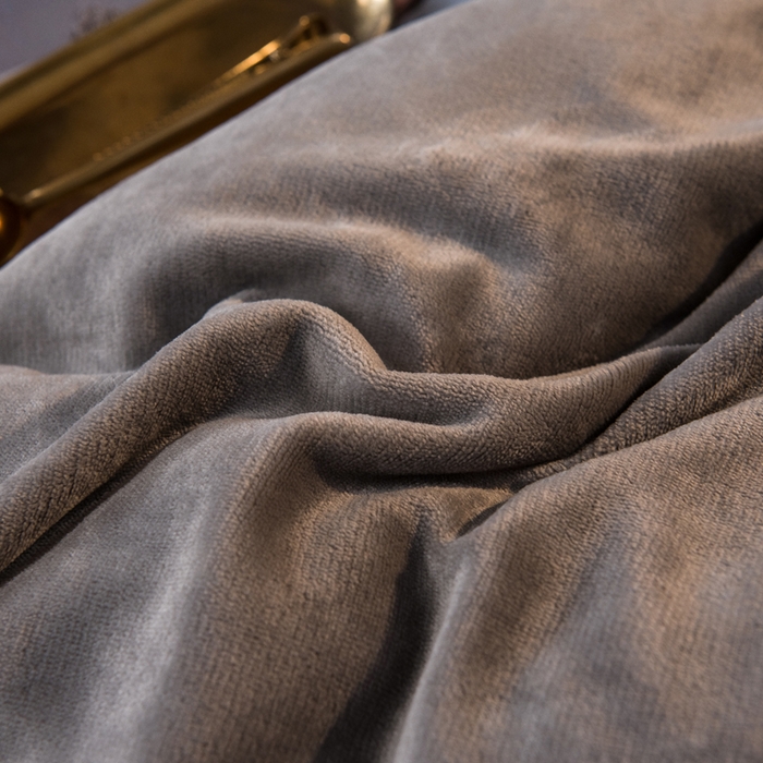 91家纺网 家纺一手货源 找家纺 栩裕纺织 2026新款网红爆款意式轻奢牛奶绒单被套被套单件被套单品 魅色