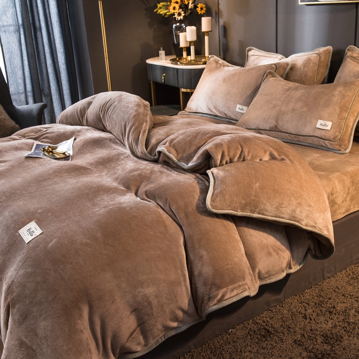 91家纺网 家纺一手货源 找家纺 栩裕纺织 2026新款网红爆款意式轻奢牛奶绒单被套被套单件被套单品 伽士米