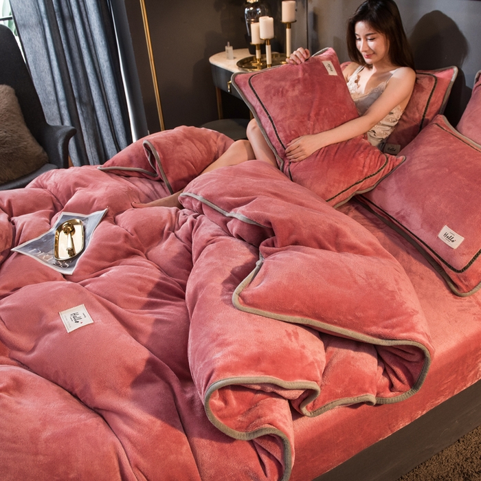 91家纺网 家纺一手货源 找家纺 栩裕纺织 2026新款网红爆款意式轻奢牛奶绒单被套被套单件被套单品 胭脂红