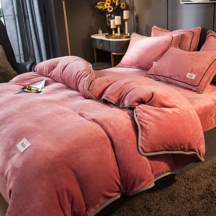 91家纺网 家纺一手货源 找家纺 栩裕纺织 2026新款网红爆款意式轻奢牛奶绒单被套被套单件被套单品 胭脂红