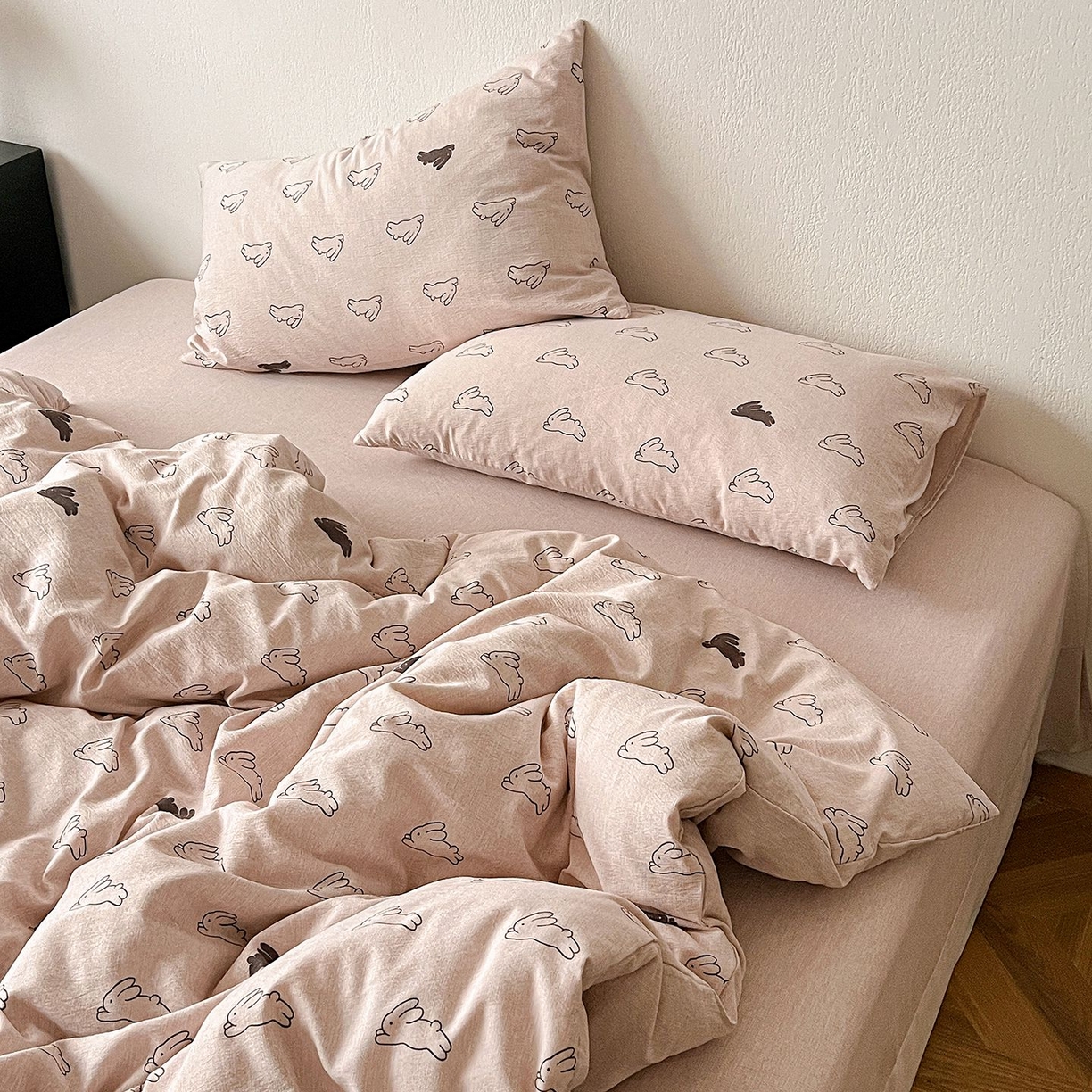 91家纺网 家纺一手货源 找家纺 恋之语 2026新款水洗色织提花工艺系列四件套（量大从优） 蘑菇兔-粉