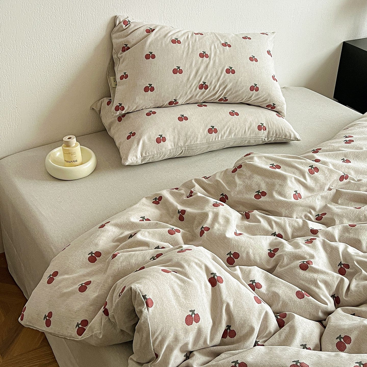 91家纺网 家纺一手货源 找家纺 恋之语 2026新款水洗色织提花工艺系列四件套（量大从优） 小樱桃