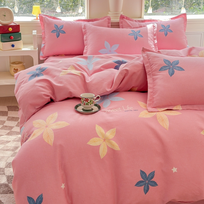 91家纺网 家纺一手货源 找家纺 佑佳家纺 2024新款磨毛印花植物羊绒单被套 花蔓梦境-粉