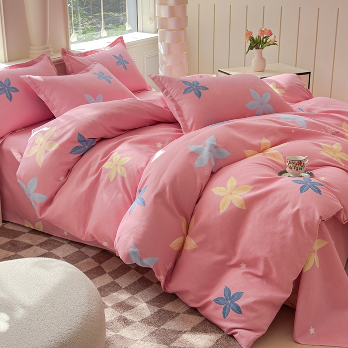 91家纺网 家纺一手货源 找家纺 佑佳家纺 2024新款磨毛印花植物羊绒单被套 花蔓梦境-粉