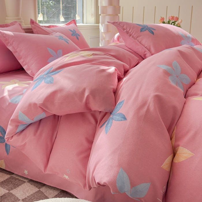 91家纺网 家纺一手货源 找家纺 佑佳家纺 2024新款磨毛印花植物羊绒单被套 花蔓梦境-粉