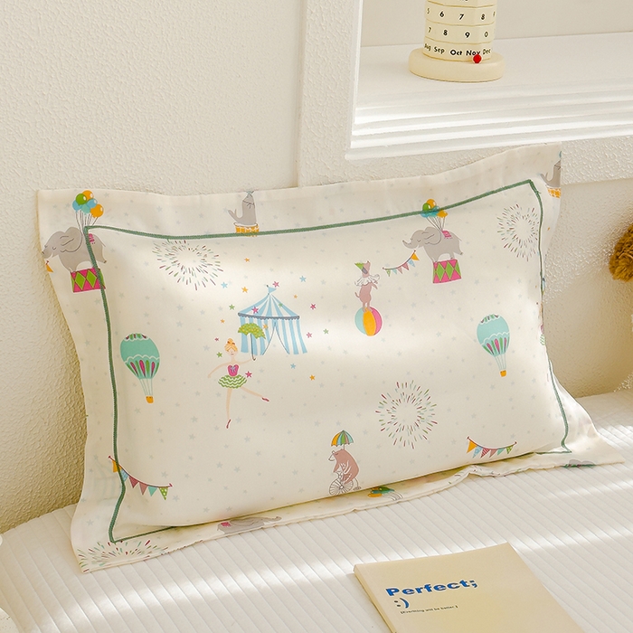 91家纺网 家纺一手货源 找家纺 良佐生活 2026新款60支天丝卡通枕套 开心马戏团