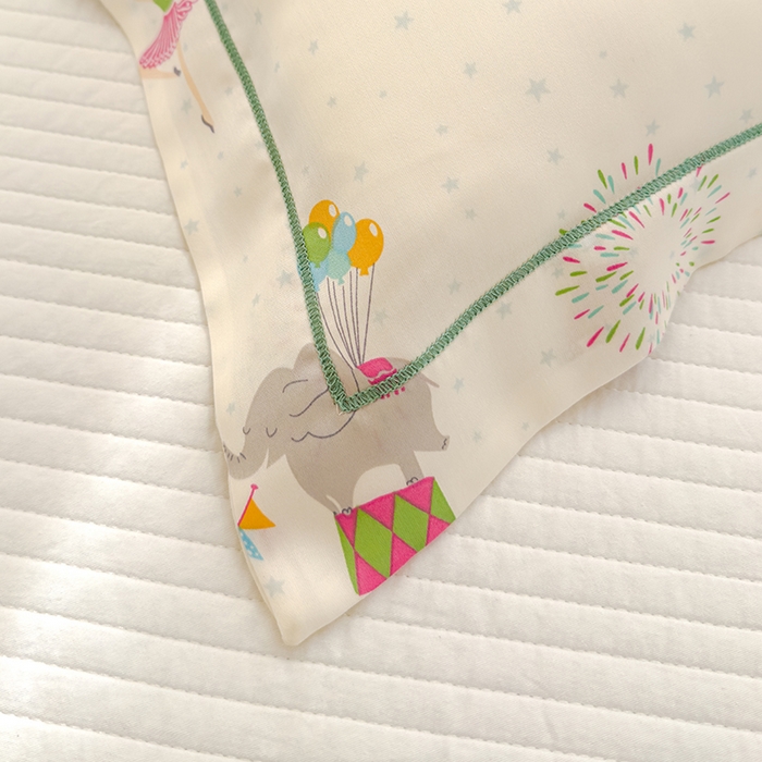 91家纺网 家纺一手货源 找家纺 良佐生活 2026新款60支天丝卡通枕套 开心马戏团