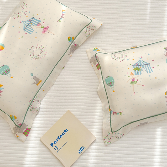 91家纺网 家纺一手货源 找家纺 良佐生活 2026新款60支天丝卡通枕套 开心马戏团