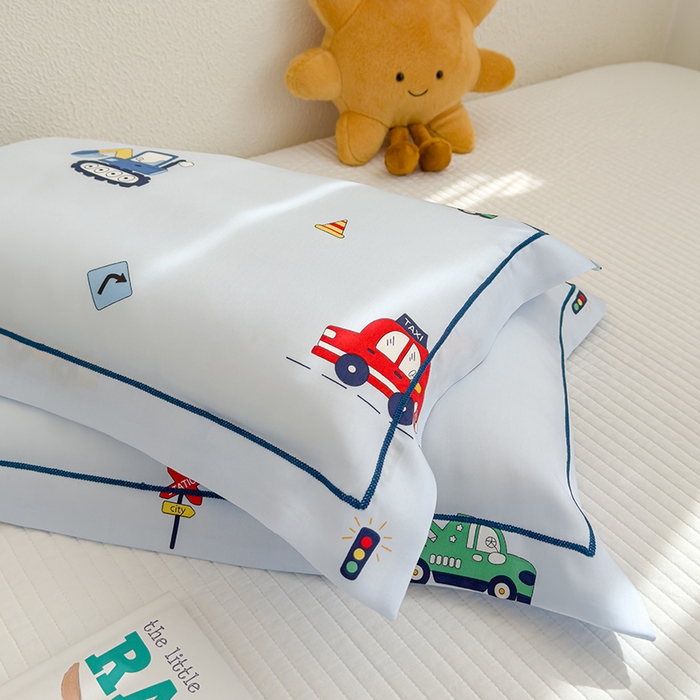 91家纺网 家纺一手货源 找家纺 良佐生活 2026新款60支天丝卡通枕套 汽车小镇