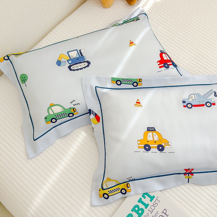 91家纺网 家纺一手货源 找家纺 良佐生活 2026新款60支天丝卡通枕套 汽车小镇