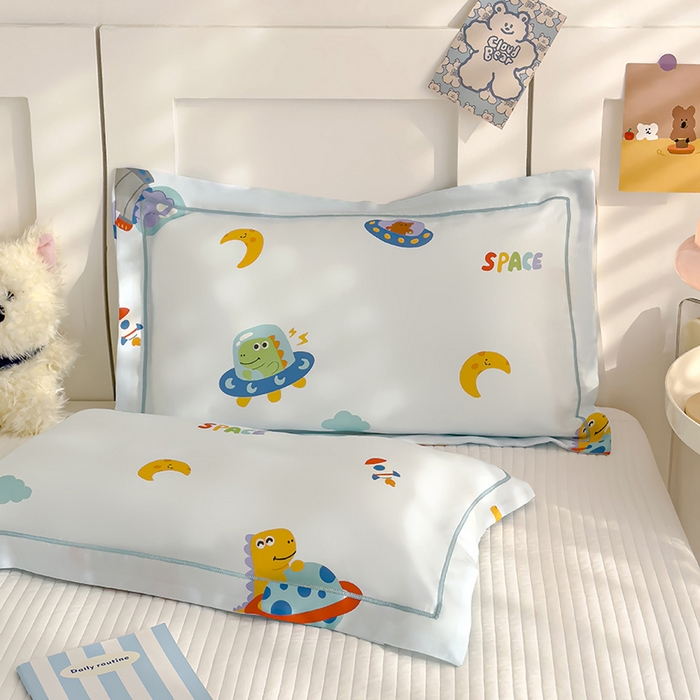 91家纺网 家纺一手货源 找家纺 良佐生活 2026新款60支天丝卡通枕套 寻梦太空