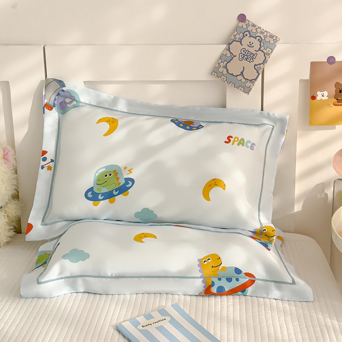 91家纺网 家纺一手货源 找家纺 良佐生活 2026新款60支天丝卡通枕套 寻梦太空