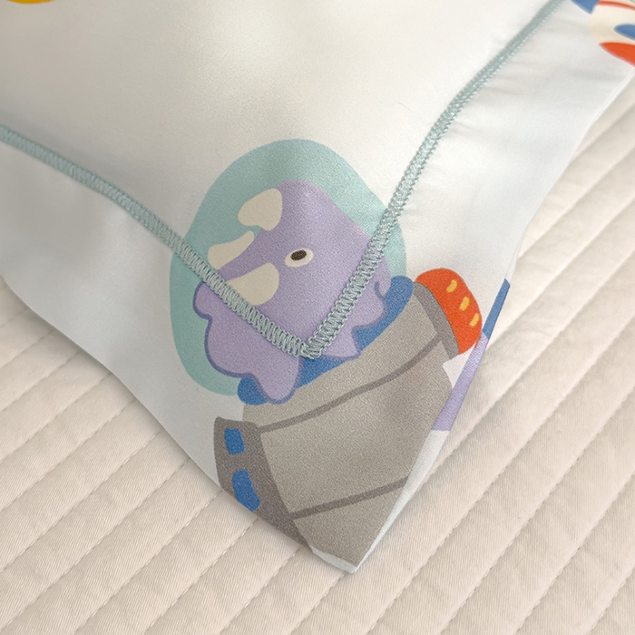 91家纺网 家纺一手货源 找家纺 良佐生活 2026新款60支天丝卡通枕套 寻梦太空