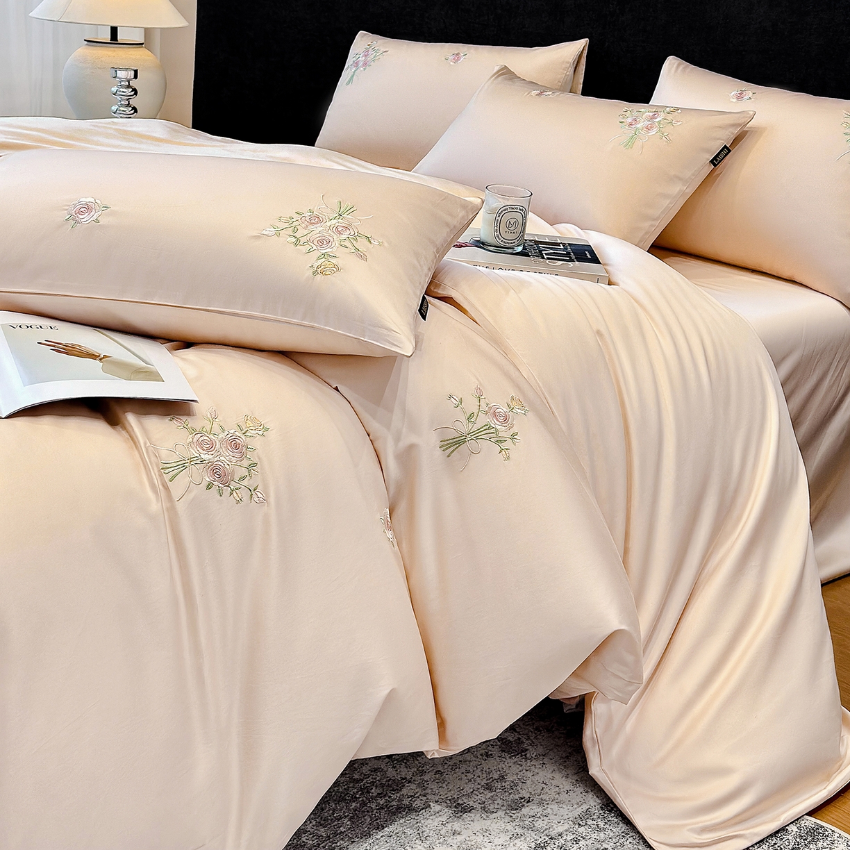 91家纺网 家纺一手货源 找家纺 （总）莱势 2026新品100支纯棉全棉50x50s贡缎长绒棉刺绣绣花四件套高端礼盒-花影