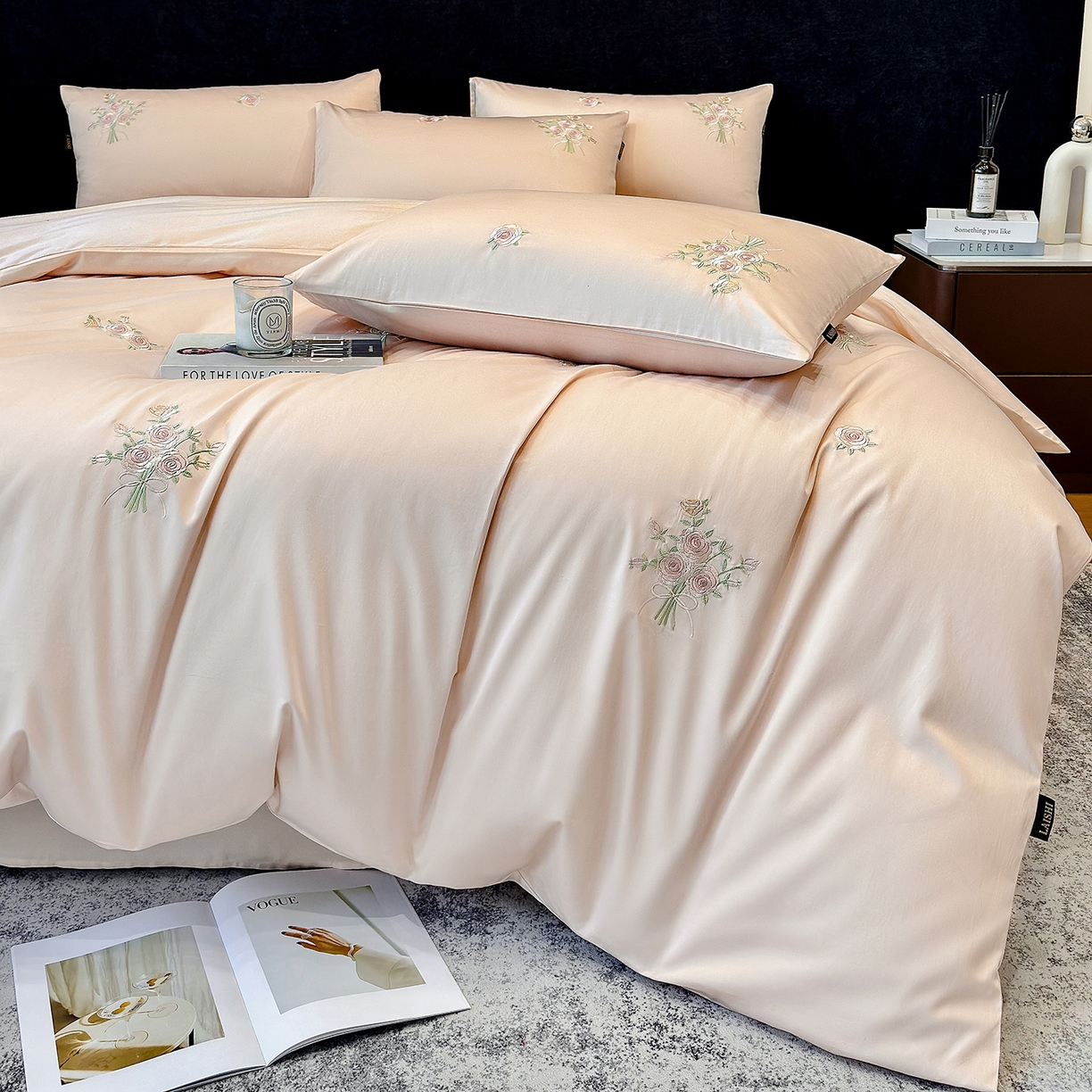 91家纺网 家纺一手货源 找家纺 莱势 2026新品100支纯棉全棉50x50s贡缎长绒棉刺绣绣花四件套高端礼盒-花影 花影-轻奢粉