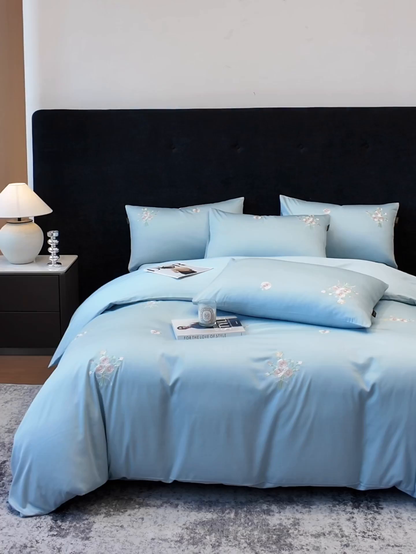 91家纺网 家纺一手货源 找家纺 莱势 2026新品100支纯棉全棉50x50s贡缎长绒棉刺绣绣花四件套高端礼盒-花影 花影-天空蓝