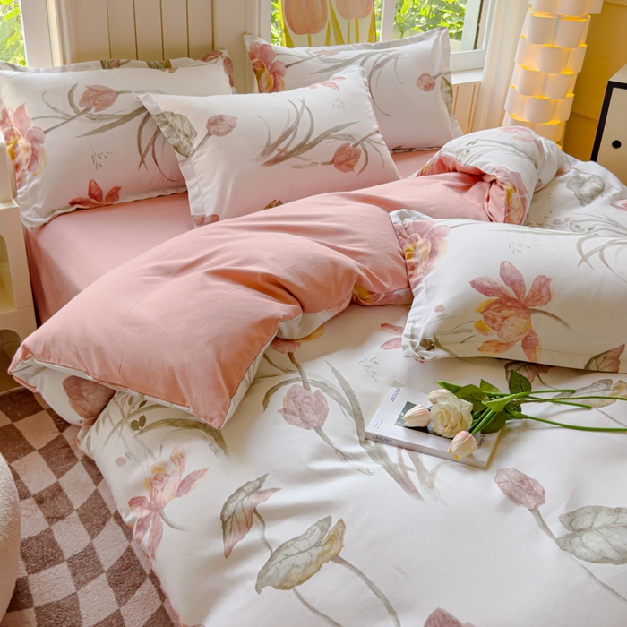 91家纺网 家纺一手货源 找家纺 佑佳家纺 2024新款磨毛印花植物羊绒单被套 月下荷塘