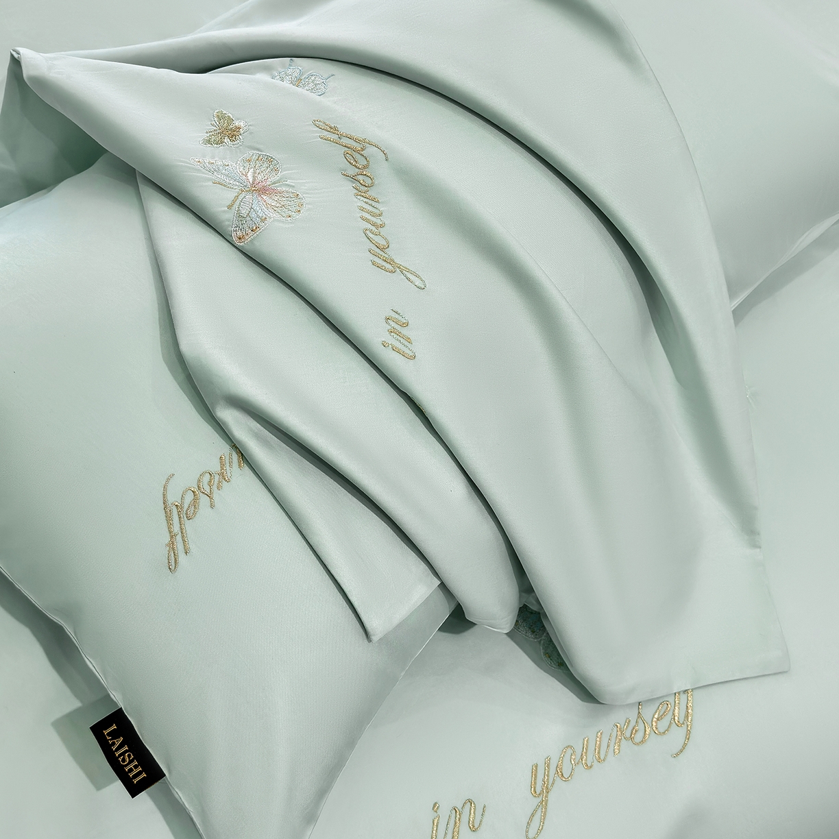 91家纺网 家纺一手货源 找家纺 莱势 2026新品100支纯棉全棉50x50s贡缎长绒棉刺绣绣花四件套高端礼盒-蝴蝶泉边 蝴蝶泉边-清新绿