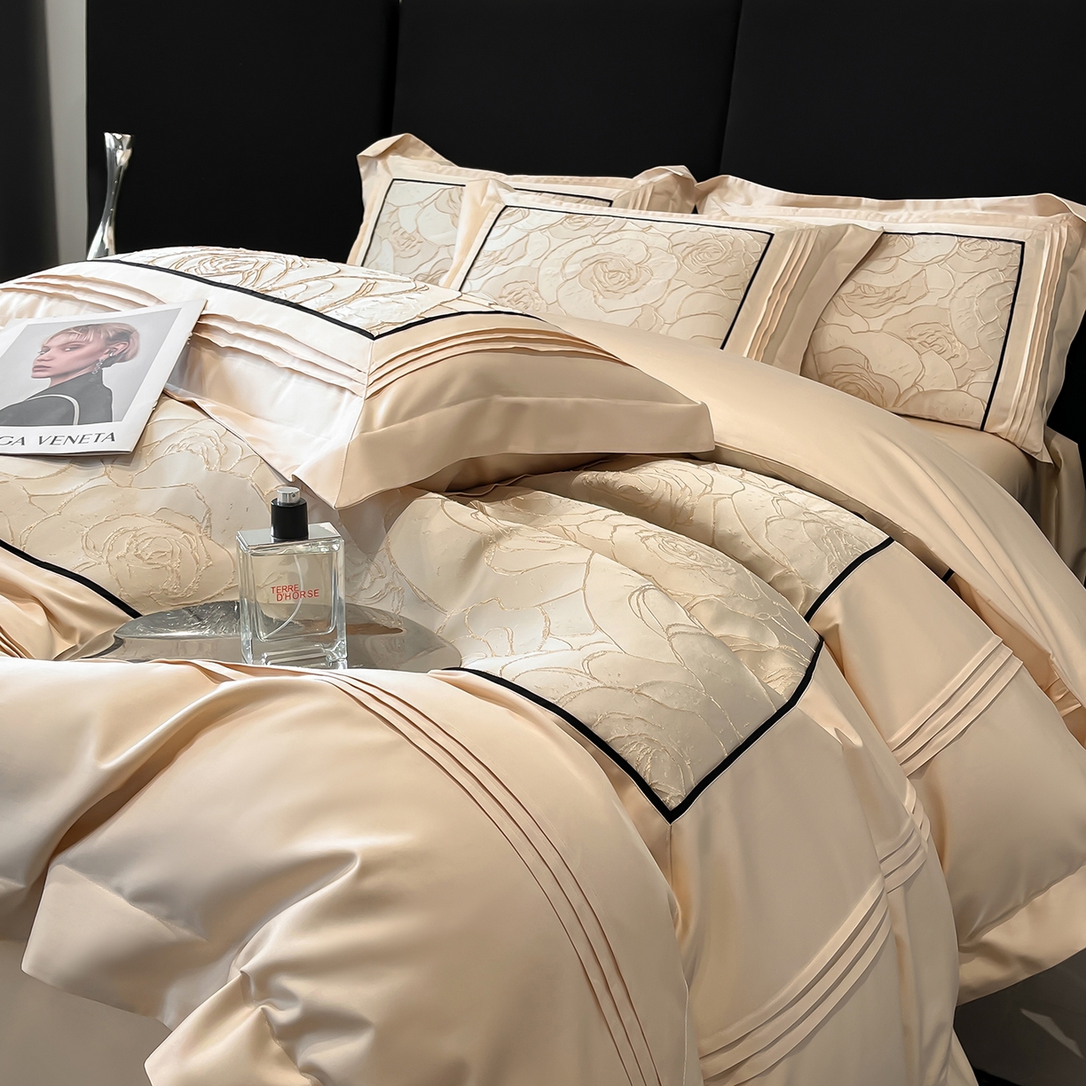 91家纺网 家纺一手货源 找家纺 置顶家纺 2026新款亲肤棉玫瑰刺绣提花卡罗拉系列四件套 卡罗拉-浅香槟