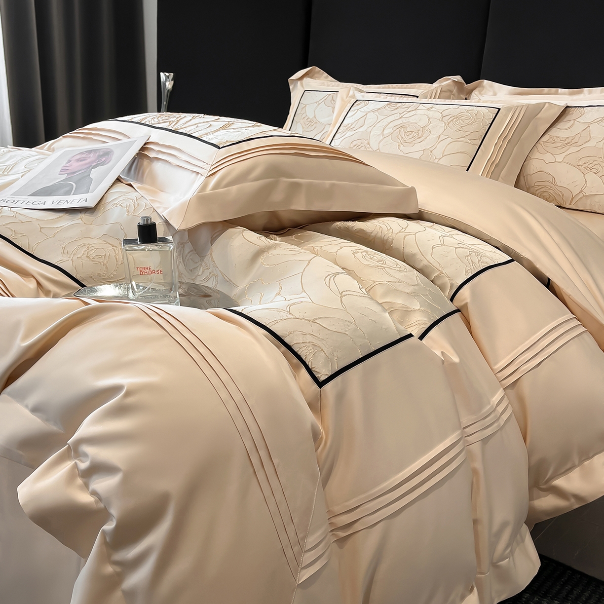 91家纺网 家纺一手货源 找家纺 置顶家纺 2026新款亲肤棉玫瑰刺绣提花卡罗拉系列四件套 卡罗拉-浅香槟