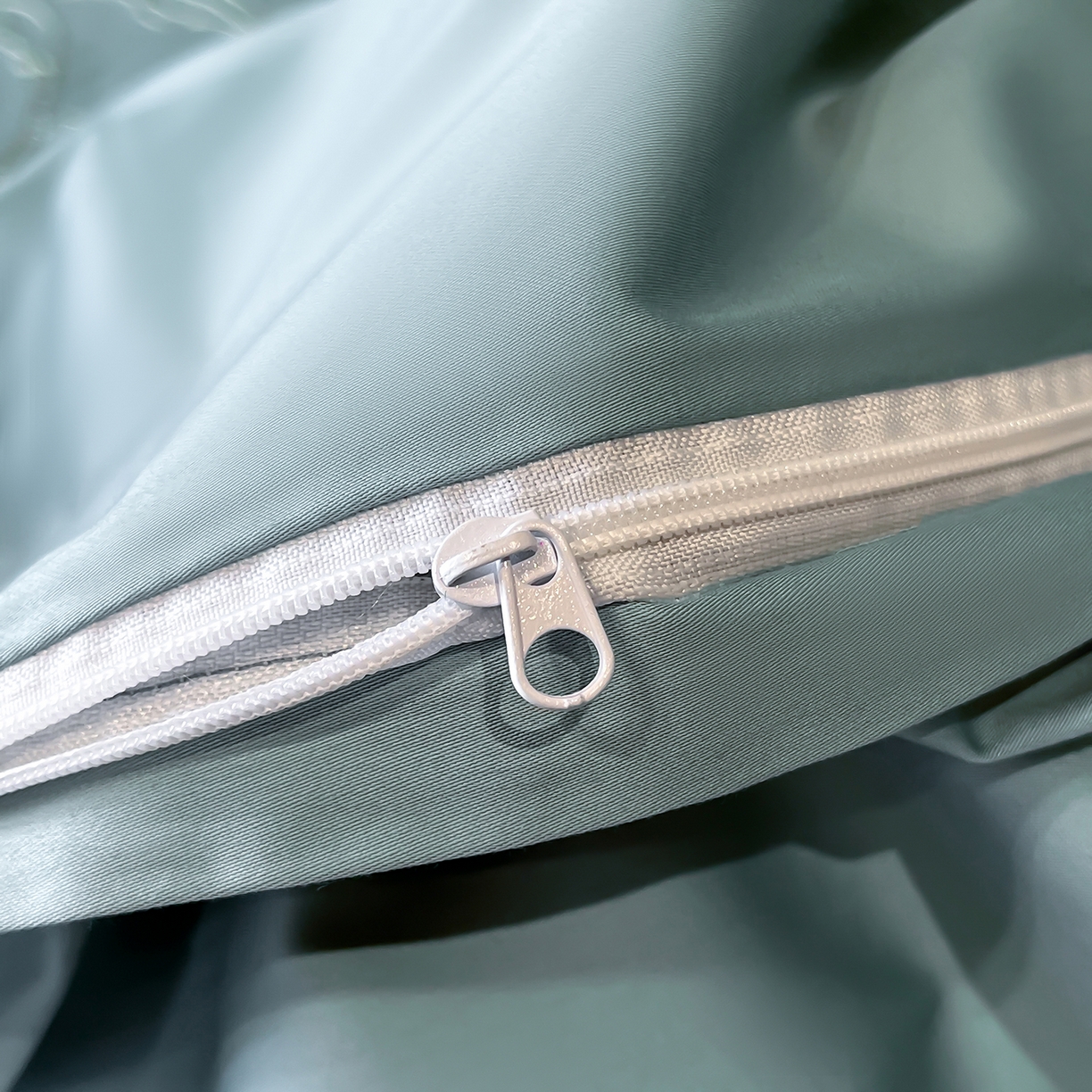 91家纺网 家纺一手货源 找家纺 置顶家纺 2026新款亲肤棉玫瑰刺绣提花卡罗拉系列四件套 卡罗拉-天空蓝