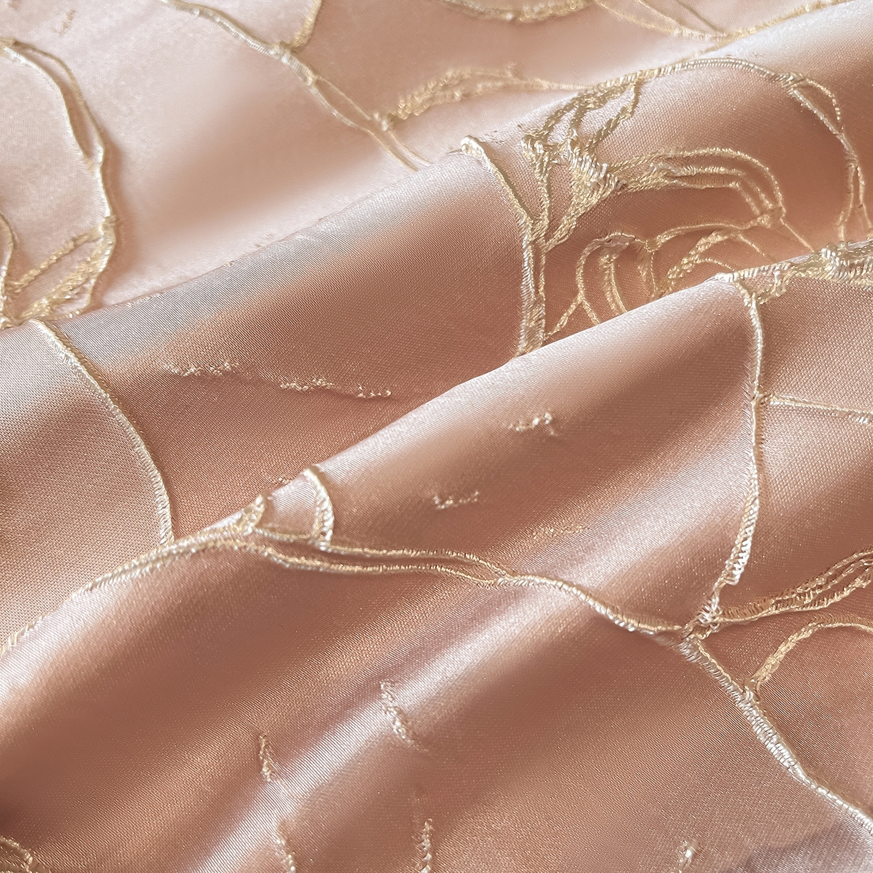 91家纺网 家纺一手货源 找家纺 置顶家纺 2026新款亲肤棉玫瑰刺绣提花卡罗拉系列四件套 卡罗拉-魅粉