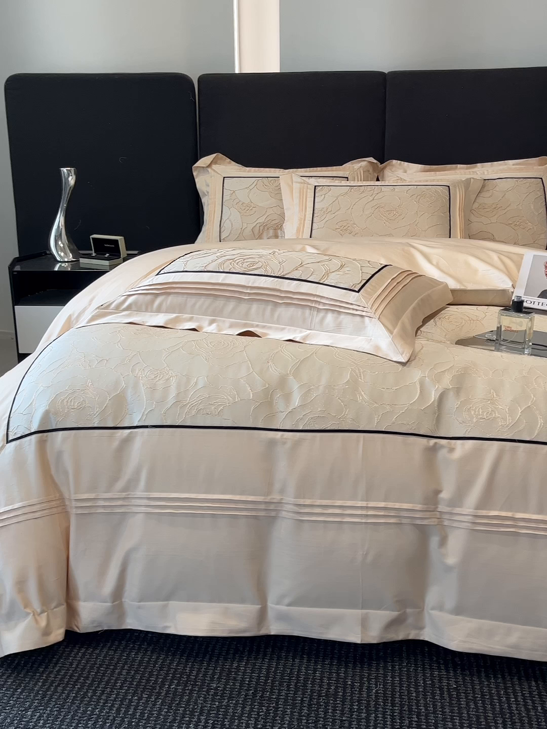 91家纺网 家纺一手货源 找家纺 置顶家纺 2026新款亲肤棉玫瑰刺绣提花卡罗拉系列四件套 卡罗拉-浅香槟