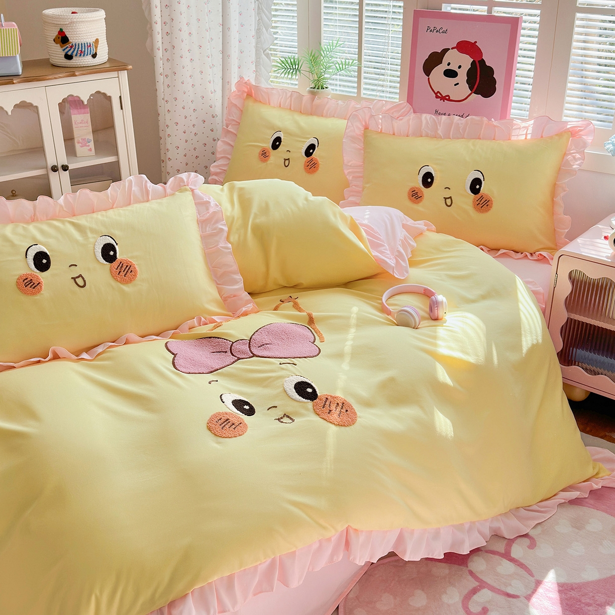 91家纺网 家纺一手货源 找家纺 （总）易禾家纺 2026新款韩版卡通可爱风水洗棉毛巾绣四件套系列（专版花型）