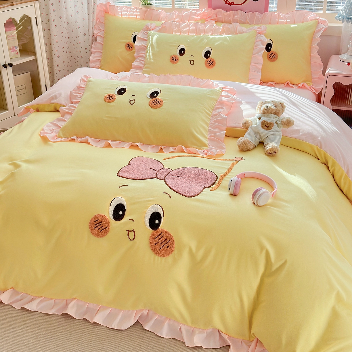 91家纺网 家纺一手货源 找家纺 （总）易禾家纺 2026新款韩版卡通可爱风水洗棉毛巾绣四件套系列（专版花型）