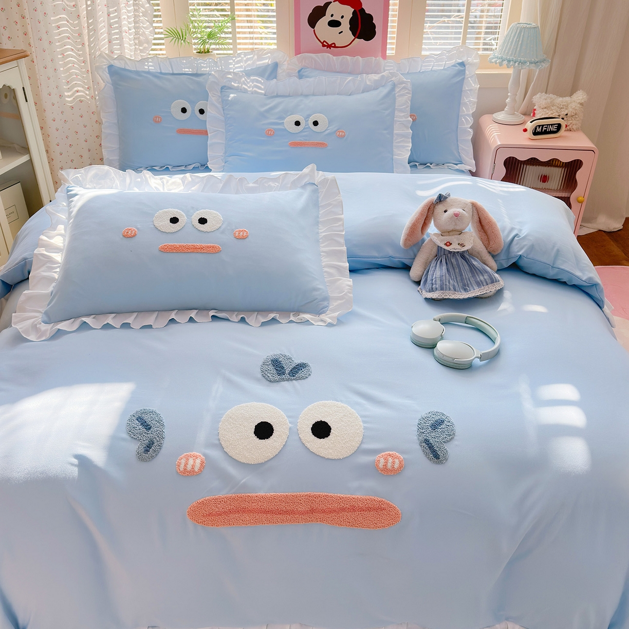 91家纺网 家纺一手货源 找家纺 易禾家纺 2026新款韩版卡通可爱风水洗棉毛巾绣四件套系列（专版花型） 大嘴鱼-浅蓝