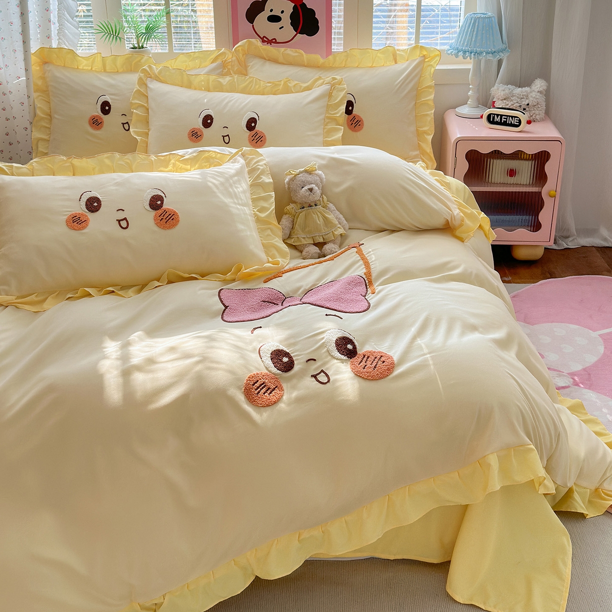 91家纺网 家纺一手货源 找家纺 易禾家纺 2026新款韩版卡通可爱风水洗棉毛巾绣四件套系列（专版花型） 星空梦-杏黄