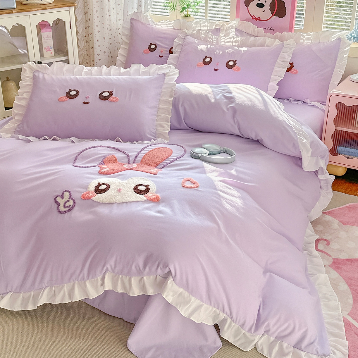 91家纺网 家纺一手货源 找家纺 易禾家纺 2026新款韩版卡通可爱风水洗棉毛巾绣四件套系列（专版花型） 大耳兔-浅紫