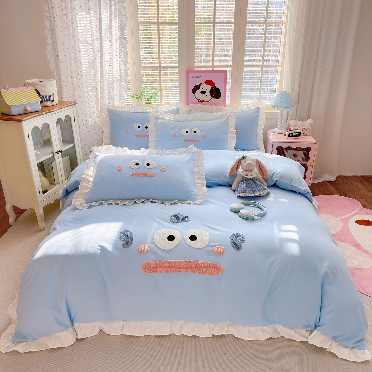 91家纺网 家纺一手货源 找家纺 易禾家纺 2026新款韩版卡通可爱风水洗棉毛巾绣四件套系列（专版花型） 大嘴鱼-浅蓝