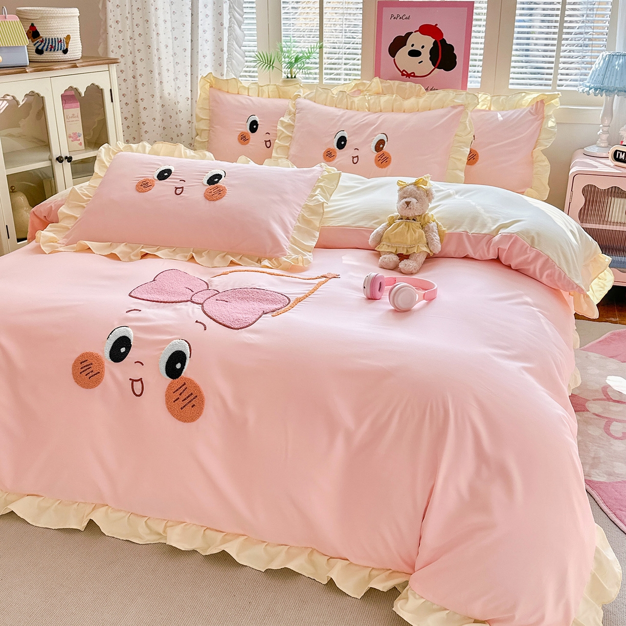 91家纺网 家纺一手货源 找家纺 易禾家纺 2026新款韩版卡通可爱风水洗棉毛巾绣四件套系列（专版花型） 星空梦-粉杏