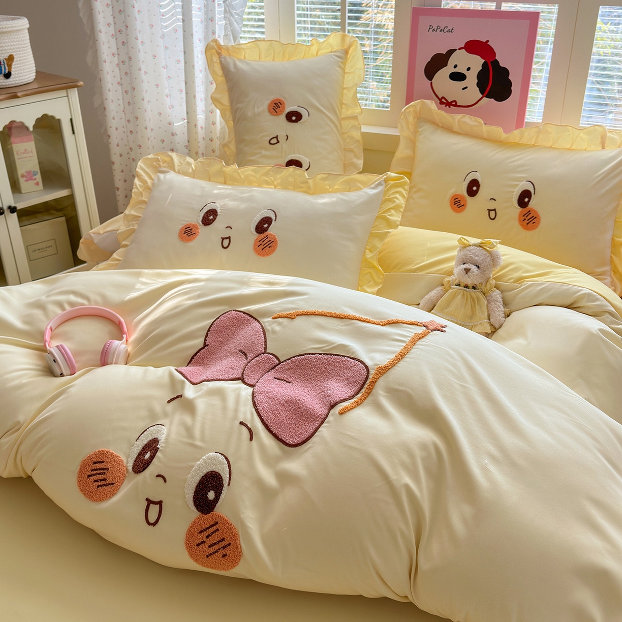 91家纺网 家纺一手货源 找家纺 易禾家纺 2026新款韩版卡通可爱风水洗棉毛巾绣四件套系列（专版花型） 星空梦-杏黄