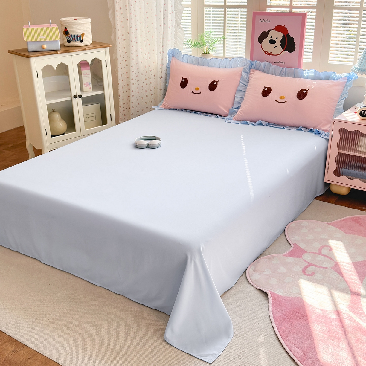 91家纺网 家纺一手货源 找家纺 易禾家纺 2026新款韩版卡通可爱风水洗棉毛巾绣四件套系列（专版花型） 小奶狗-粉蓝