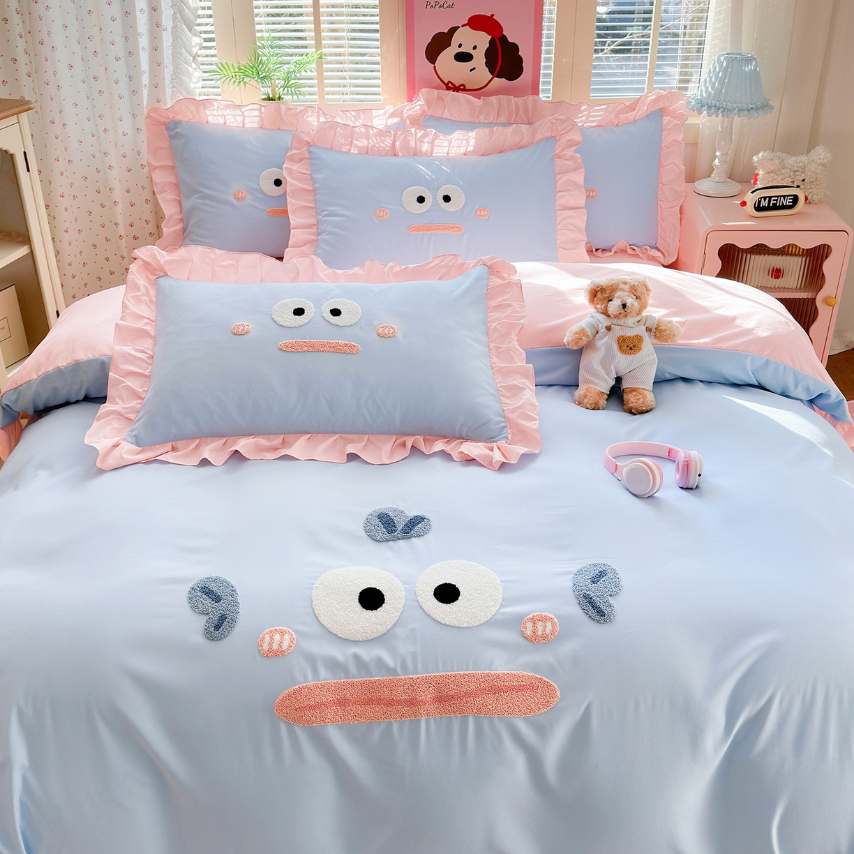 91家纺网 家纺一手货源 找家纺 易禾家纺 2026新款韩版卡通可爱风水洗棉毛巾绣四件套系列（专版花型） 大嘴鱼-蓝粉