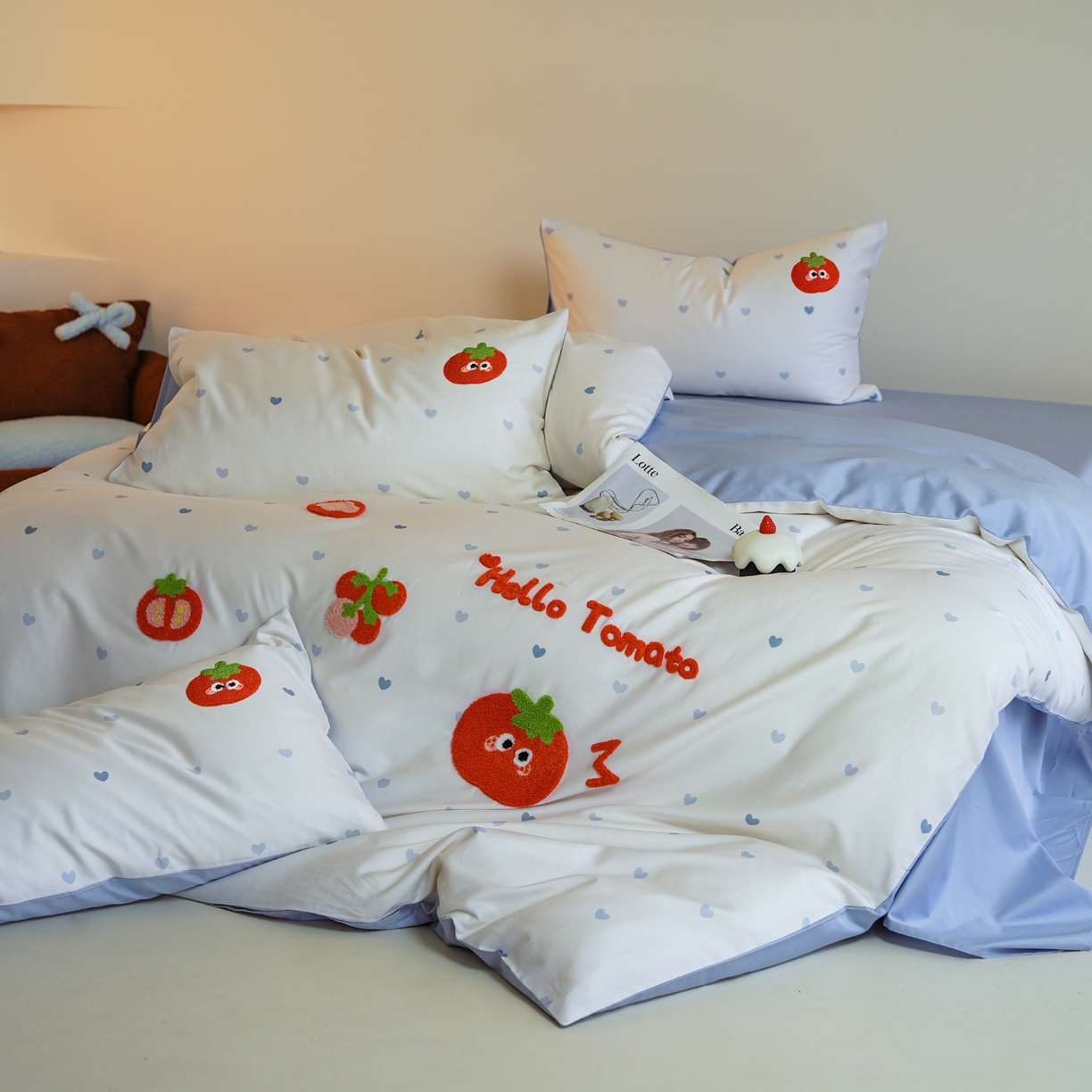 91家纺网 家纺一手货源 找家纺 雅居纺家纺 2026新款50长绒棉满版绣花四件套 爱心西红柿