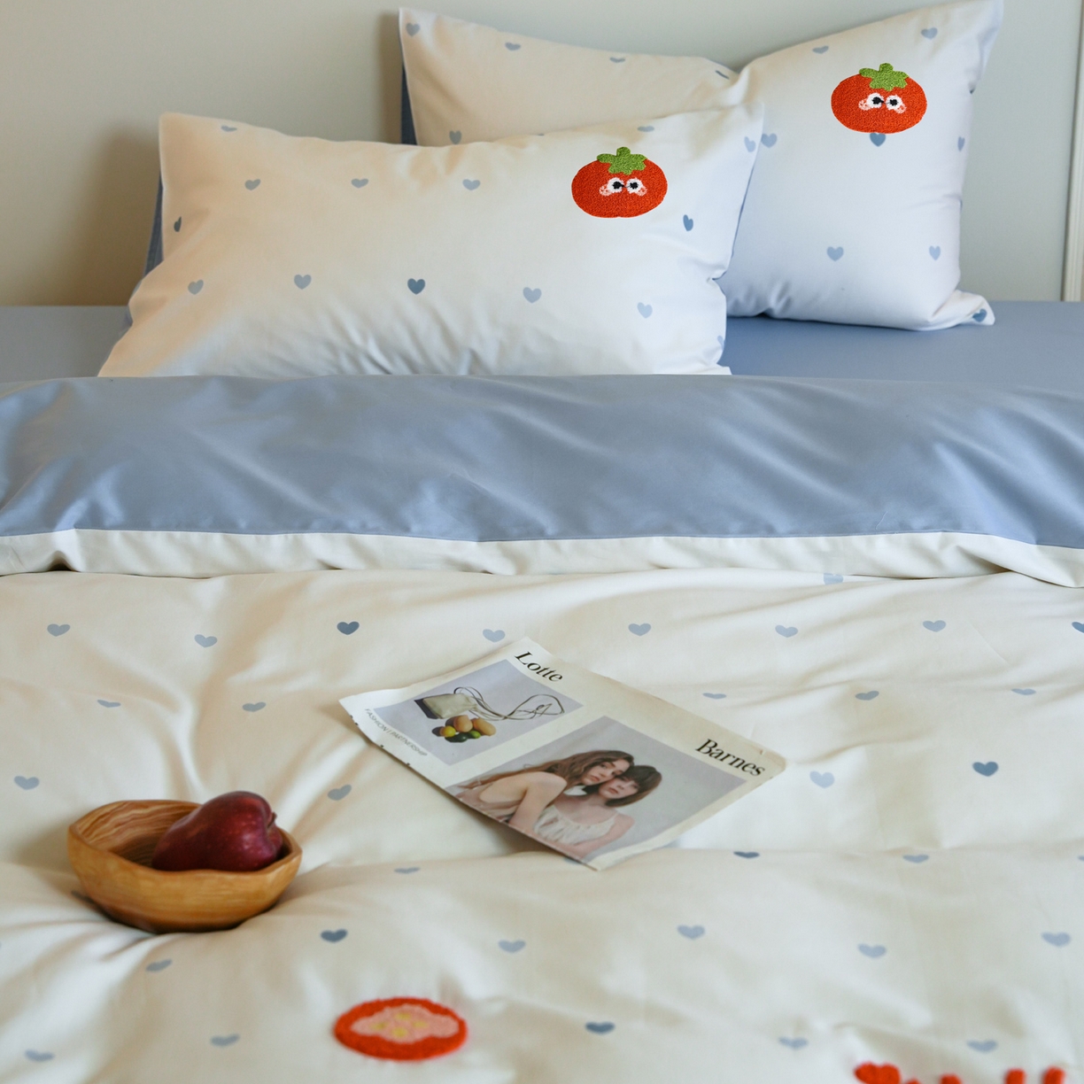 91家纺网 家纺一手货源 找家纺 雅居纺家纺 2026新款50长绒棉满版绣花四件套 爱心西红柿