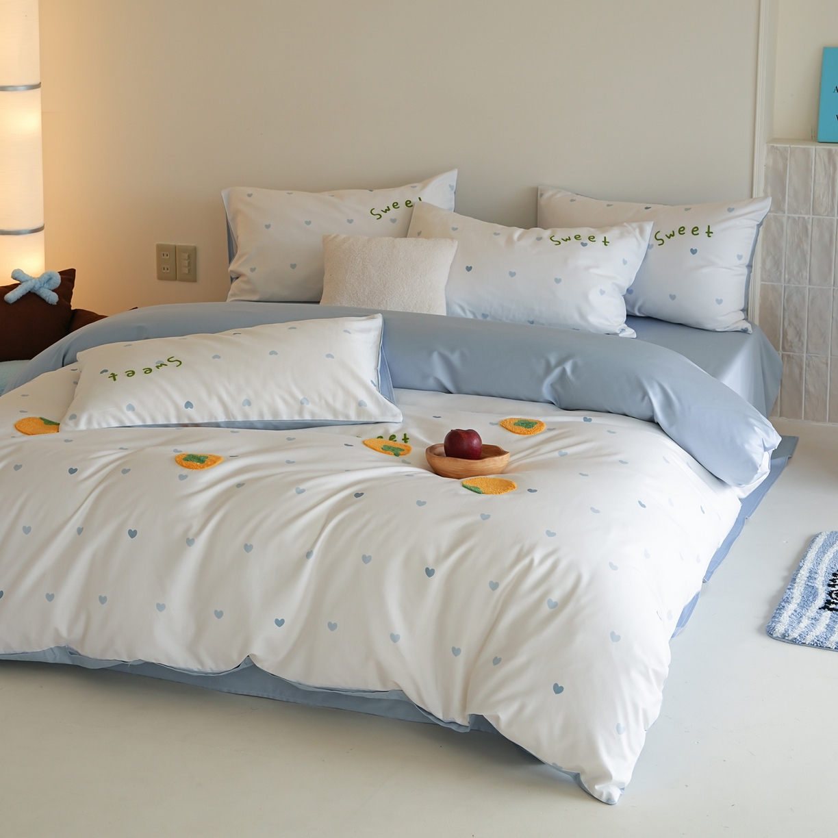 91家纺网 家纺一手货源 找家纺 雅居纺家纺 2026新款50长绒棉满版绣花四件套 爱心柿柿如意