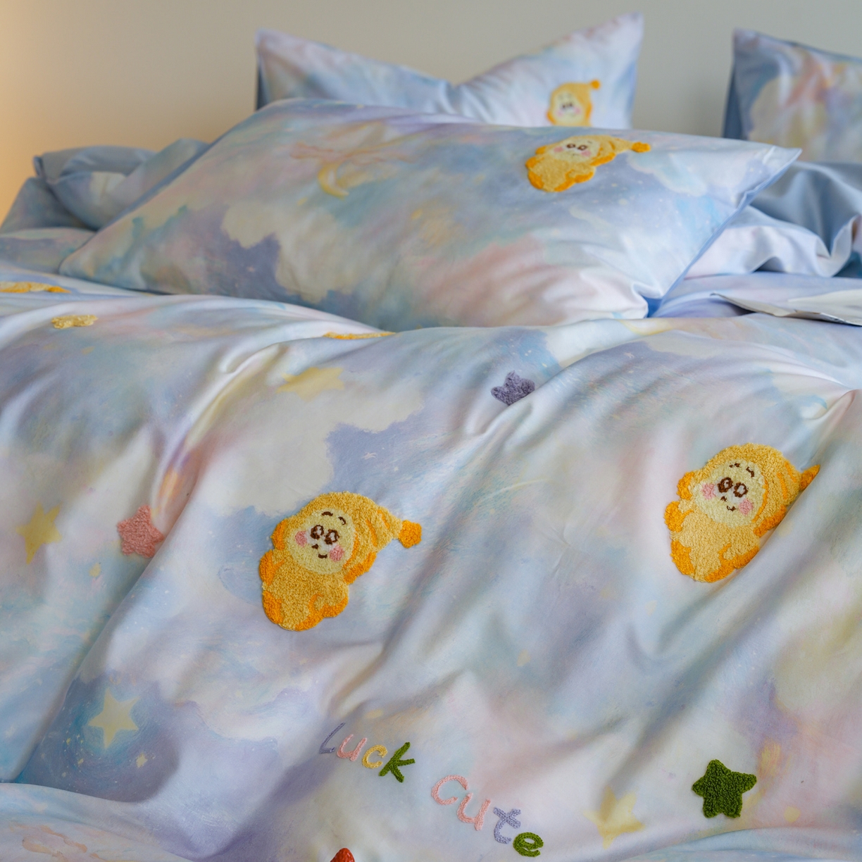 91家纺网 家纺一手货源 找家纺 雅居纺家纺 2026新款50长绒棉满版绣花四件套 满天星