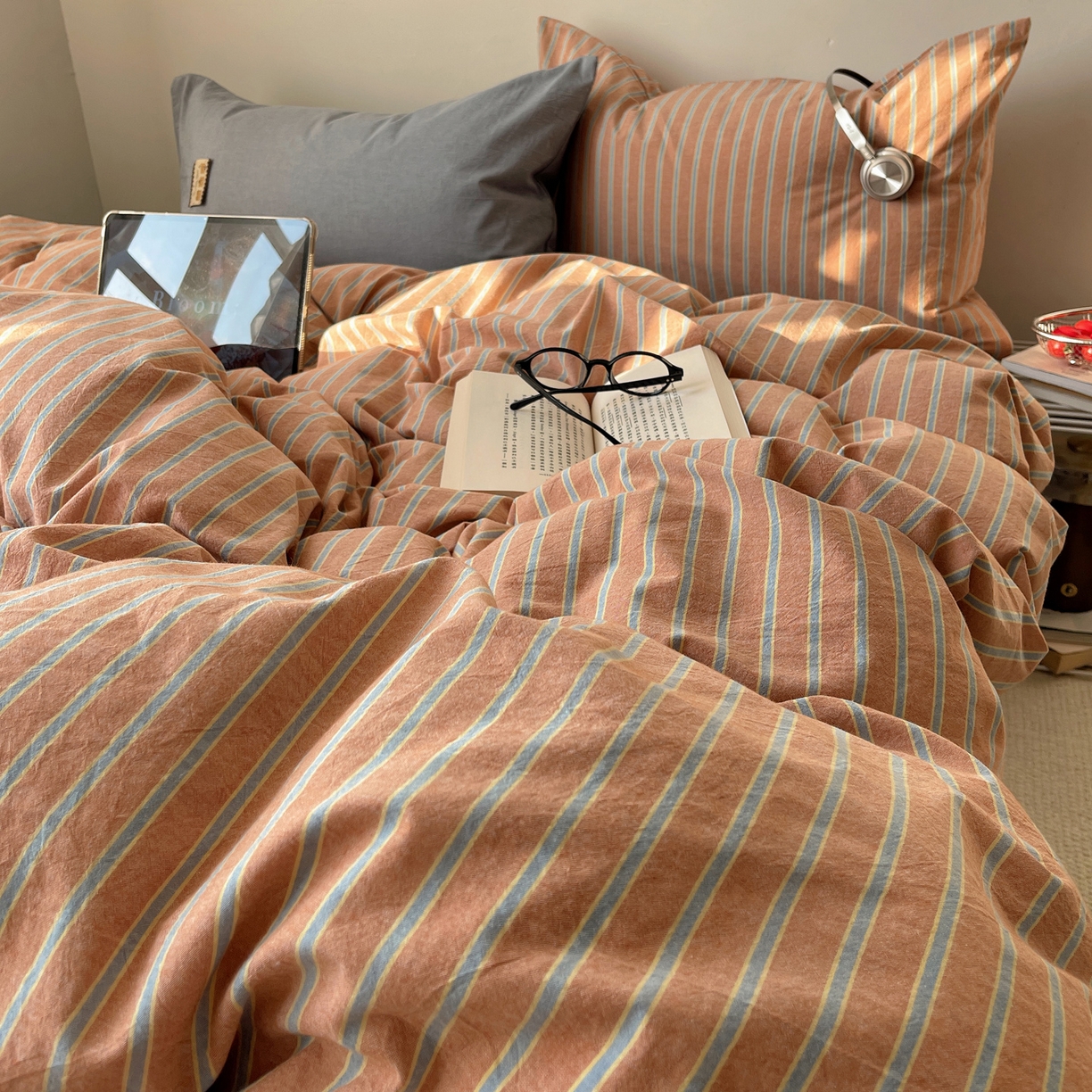 91家纺网 家纺一手货源 找家纺 雅居纺家纺 2026新款全棉色织混搭水洗棉四件套 雾屿-橘黄