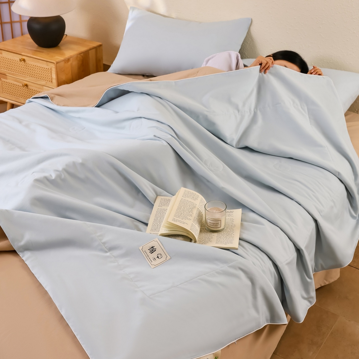 91家纺网 家纺一手货源 找家纺 盛凡家纺 2026新款A类133*72里外全棉100%棉花夏被四件套夏凉被空调被纯色被子被芯（包检测） 花青兰+奶咖